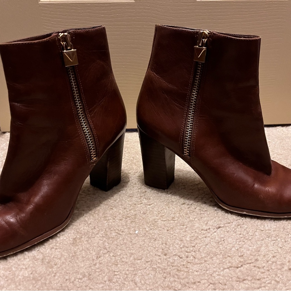Michael Kors ankle boots - Picture 2 of 5